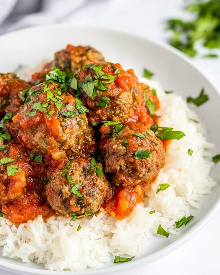Meatballs With Tomato Sauce and Rice