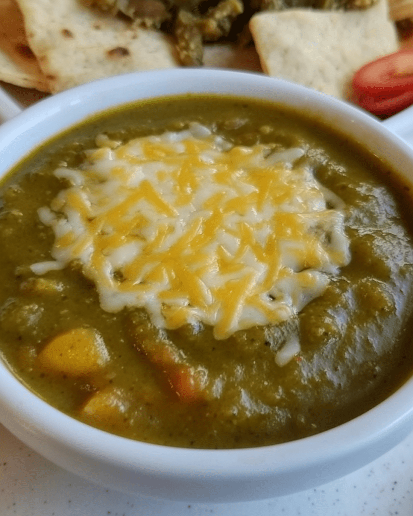 Sopita de Chile Verde con Queso